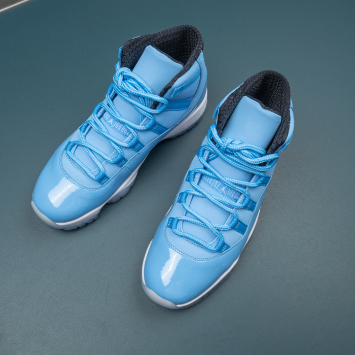 11's Retro Pantone