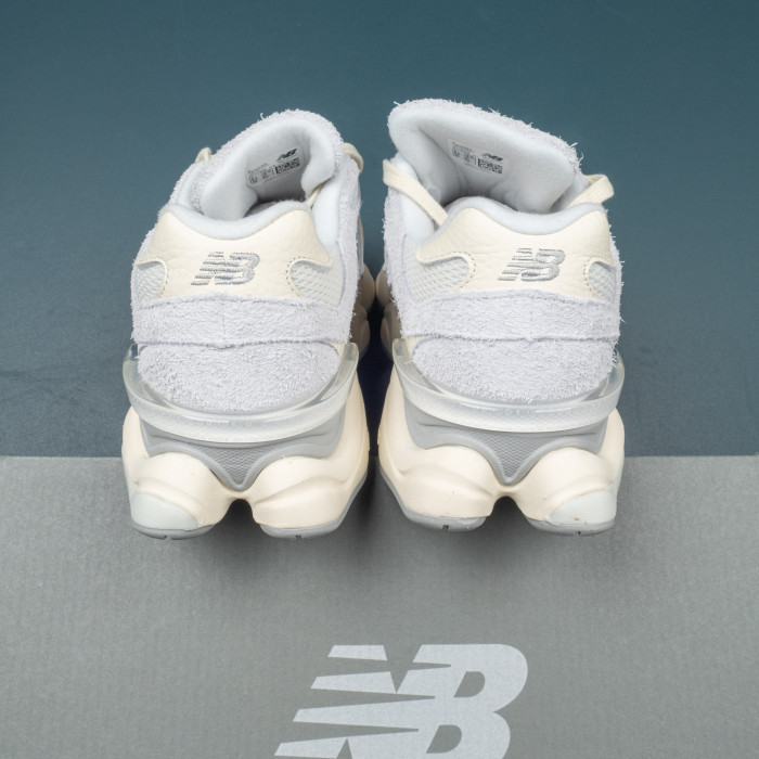 9060 Quartz Grey