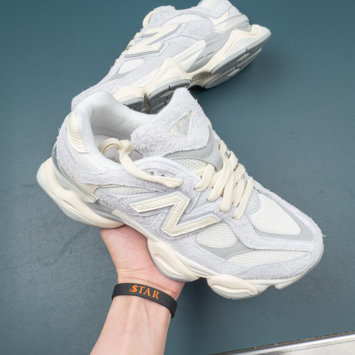 9060 Quartz Grey