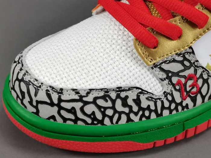 SB Dunk Low What the Dunk