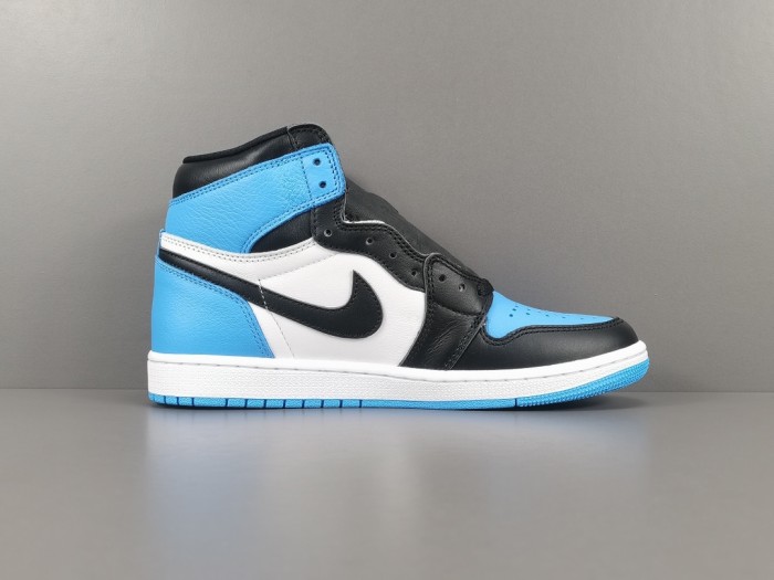 1's Retro High OG UNC Toe
