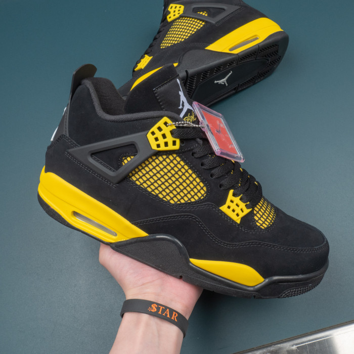 4's RetroThunder (2023)
