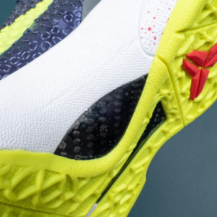 Kobe 6 Supreme Chaos