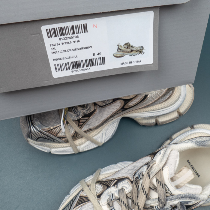 3XL Leather-Free Sneakers
