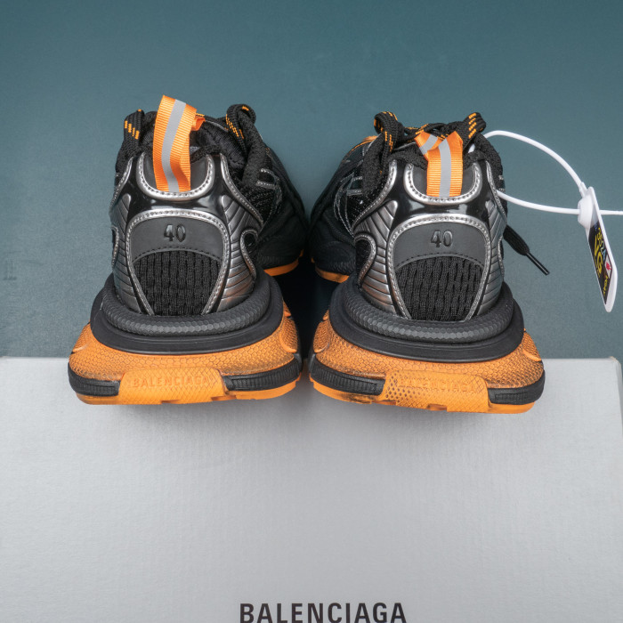 Men's 3xl Sneaker in Black