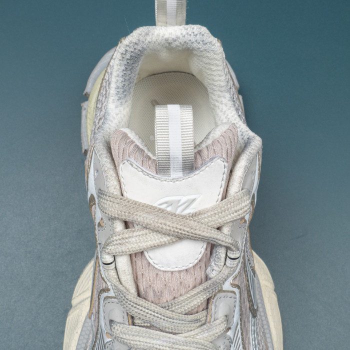 3XL 'Worn-Out - Light Beige'