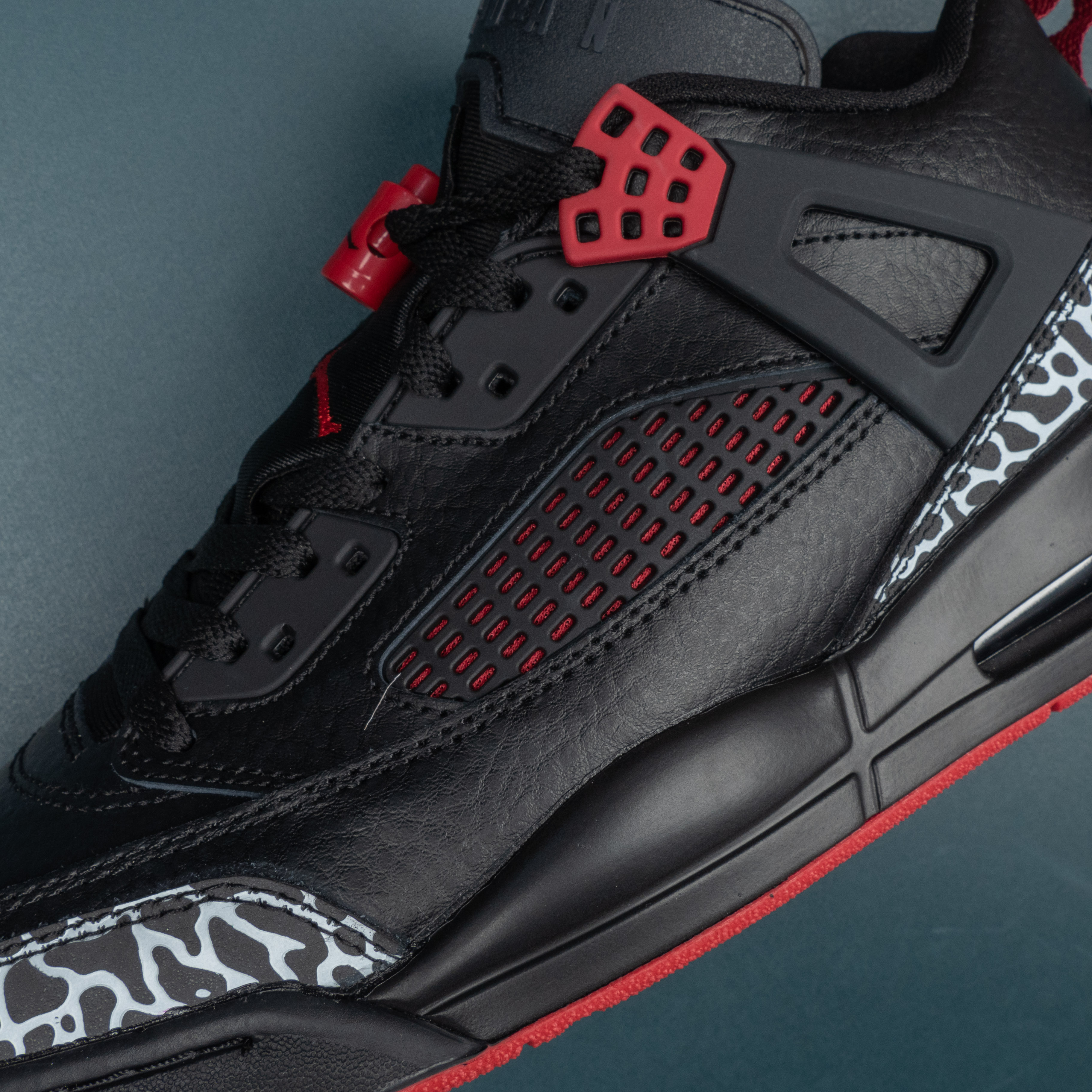 Spizike Low Bred