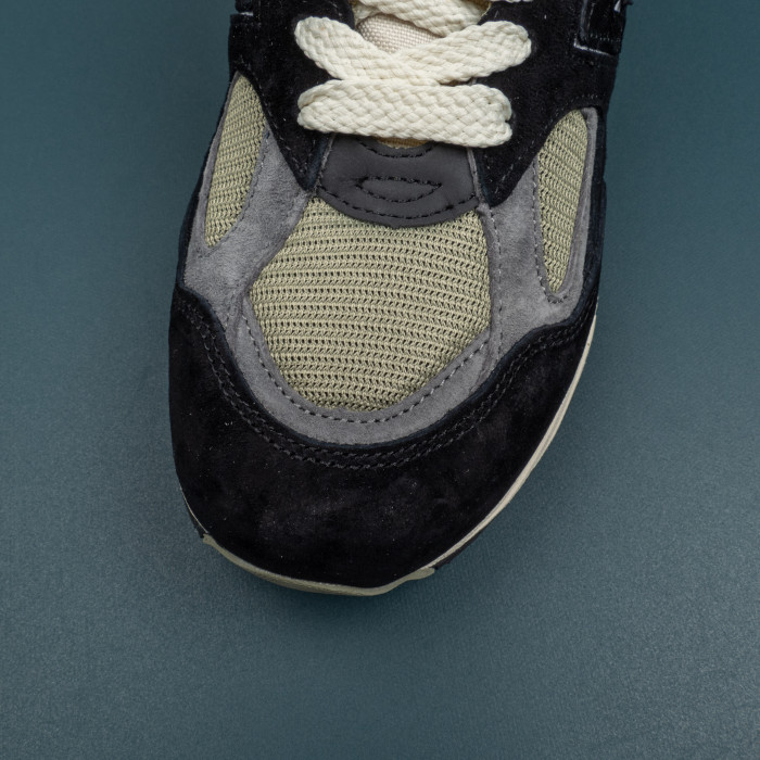 V2 MiUSA Teddy Santis Black True Camo