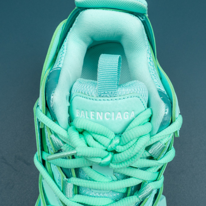 Track 'Light Green'