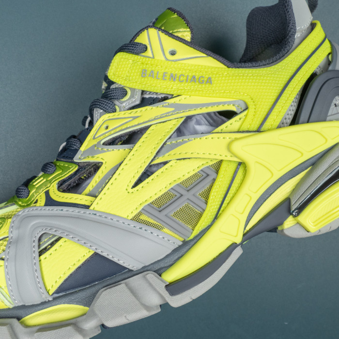 Track.2 'Grey Neon Yellow'