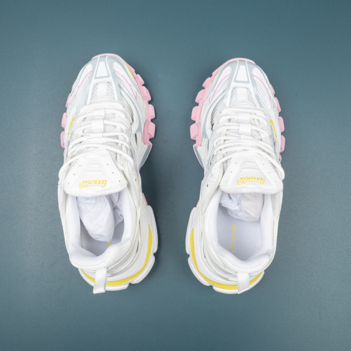 Track.2  'White Light Yellow'