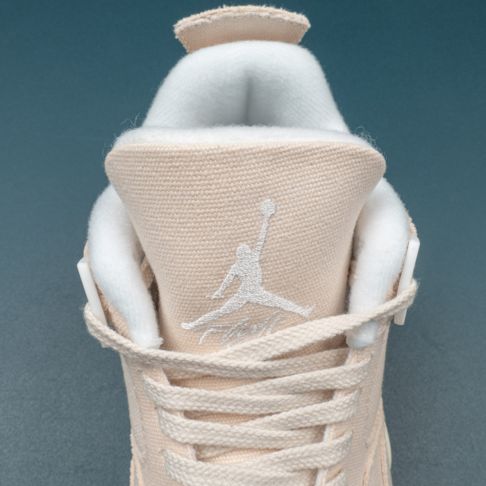 4's Retro Blank Canvas