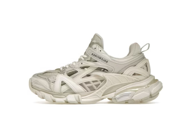 Track.2 White