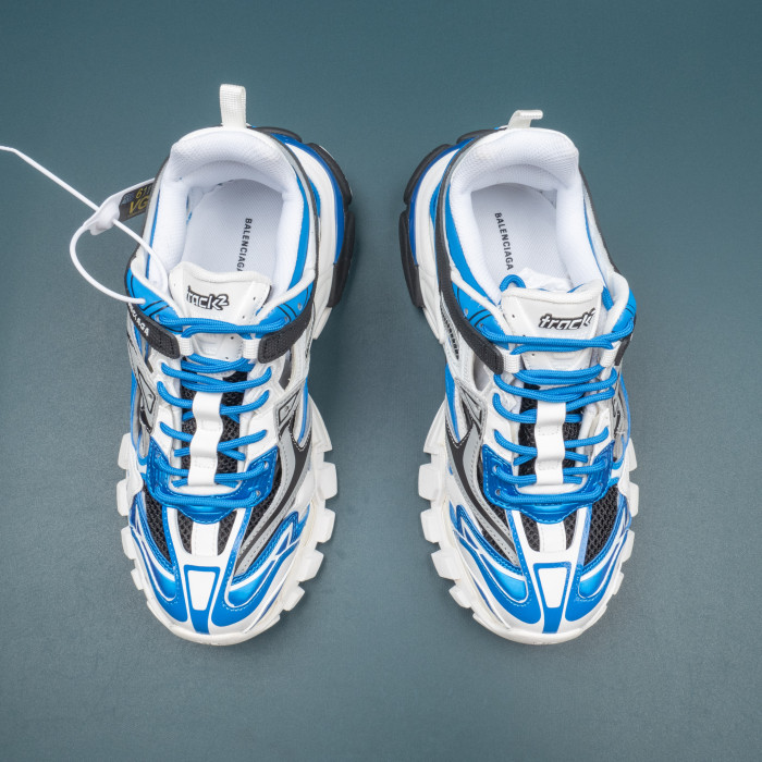 Track.2 'White Blue'