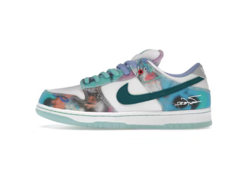 SB Dunk Low Futura Laboratories Bleached Aqua