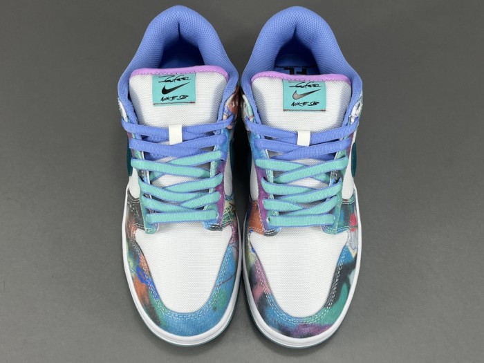 SB Dunk Low Futura Laboratories Bleached Aqua