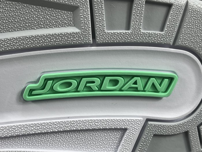 3's Retro Green Glow