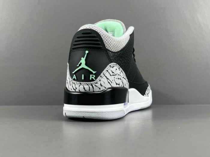 3's Retro Green Glow