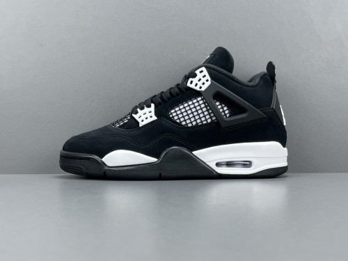 4's Retro White Thunder