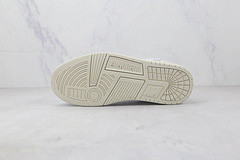Skel Top Low White White