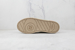 Match Low-Top White With Orange/Green