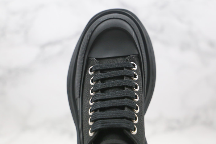 Tread Slick Low Lace Up Black