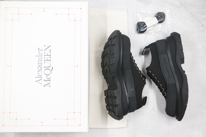 Tread Slick Low Lace Up Black