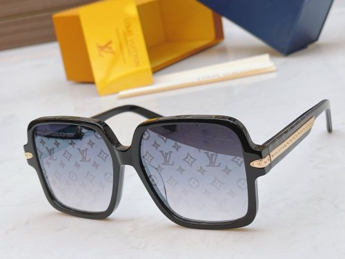 LOUIS VUITTON Sunglasses