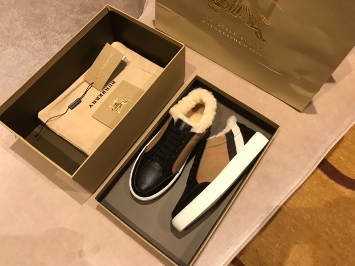 Burberry Women Shoes size 35-41