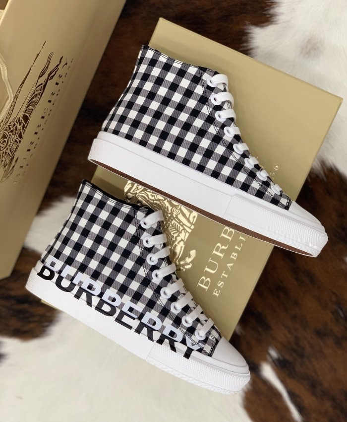 Burberry Women Shoes size 35-39