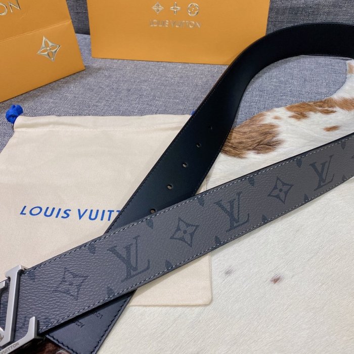 LOUIS VUITTON Belt