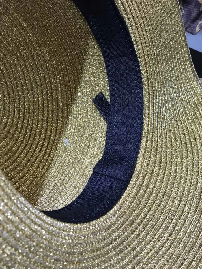 LOUIS VUITTON Hats
