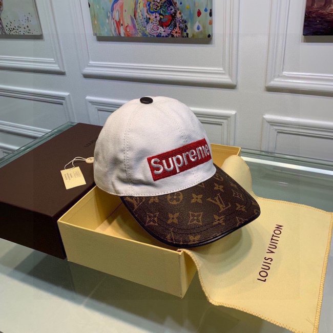 LOUIS VUITTON Hats