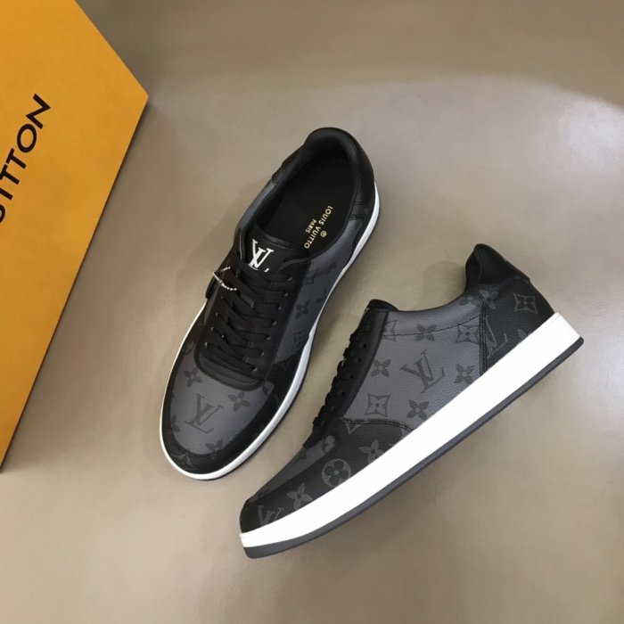 LOUIS VUITTON men sneaker eur size 38-44