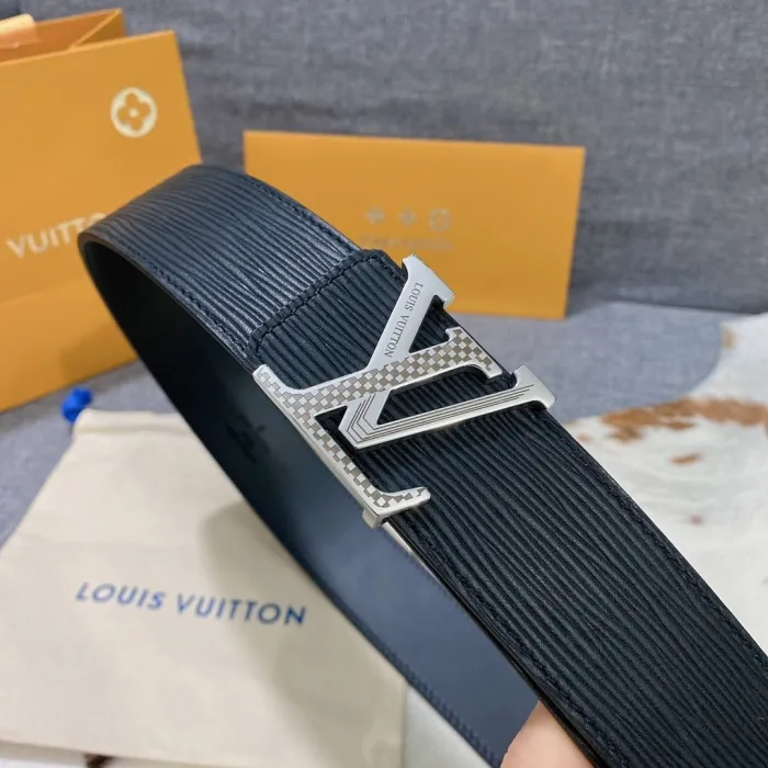 LOUIS VUITTON Belt