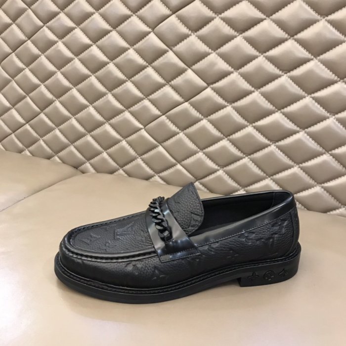 LOUIS VUITTON men sneaker eur size 38-45