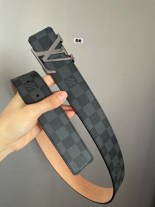 LOUIS VUITTON Belt