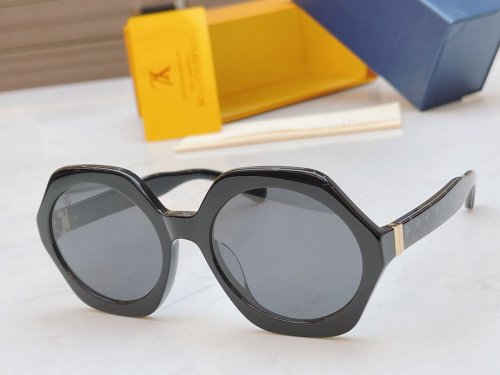 LOUIS VUITTON Sunglasses