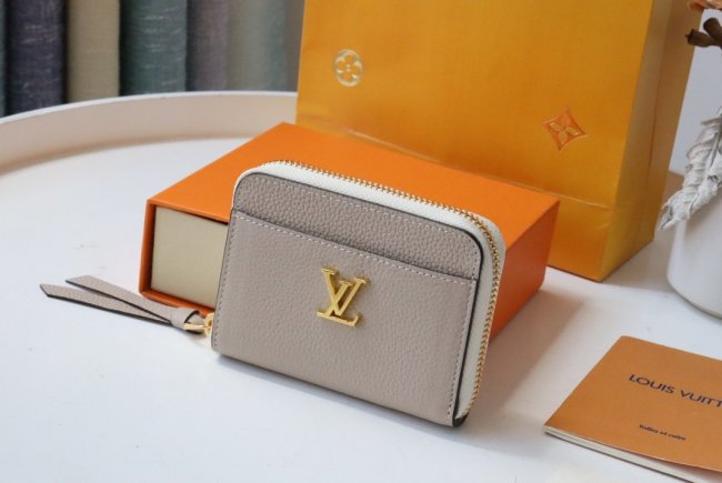 LOUIS VUITTON bags