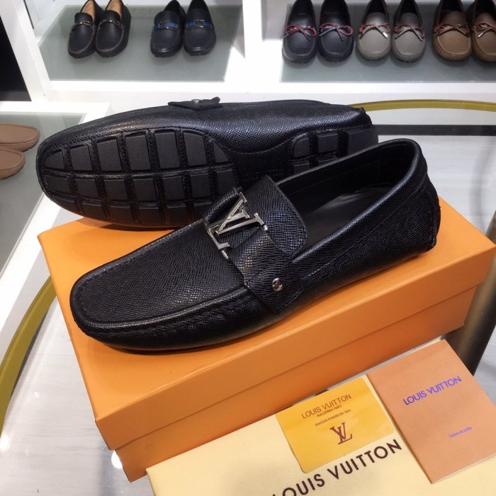 LOUIS VUITTON men sneaker eur size 38-45