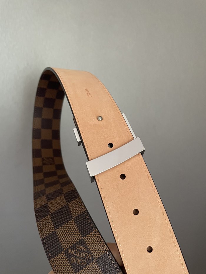 LOUIS VUITTON Belt