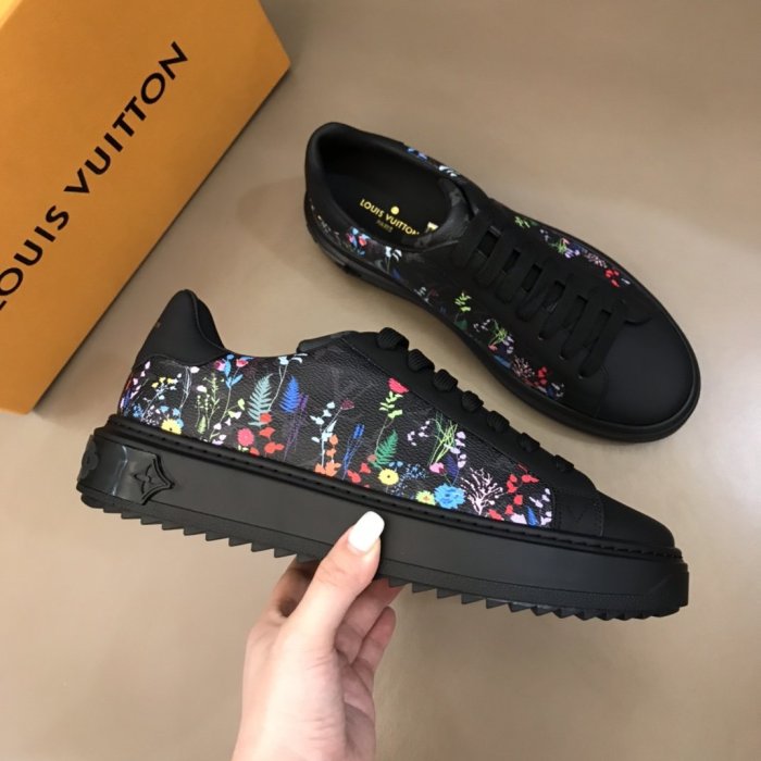 LOUIS VUITTON men sneaker eur size 35-45