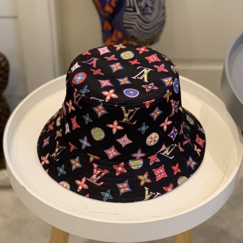 LOUIS VUITTON Hats