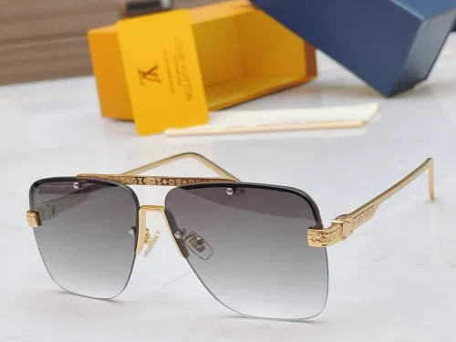 LOUIS VUITTON Sunglasses