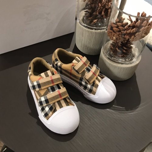 Burberry men sneaker eur size 26-35