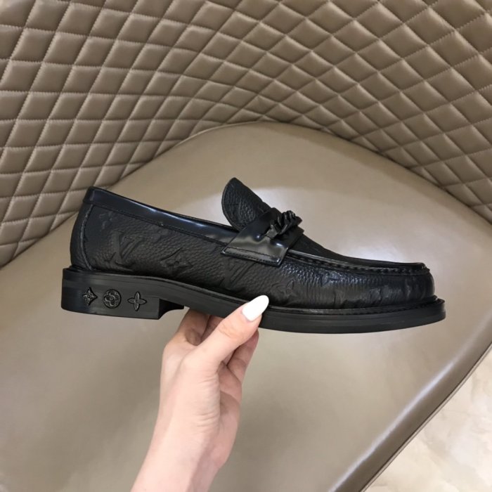 LOUIS VUITTON men sneaker eur size 39-45