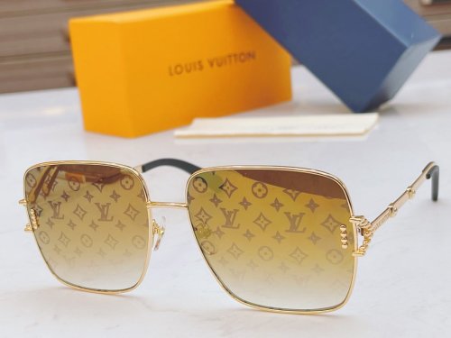 LOUIS VUITTON Sunglasses