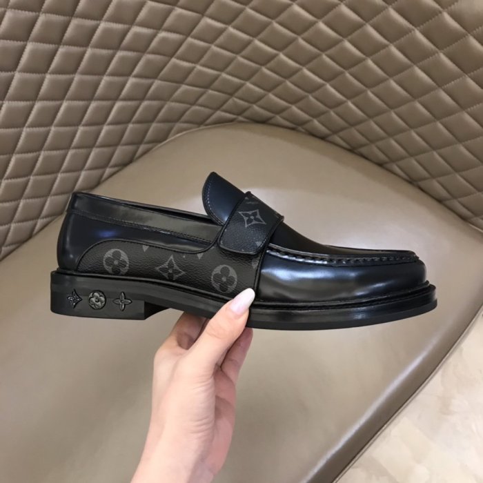 LOUIS VUITTON men sneaker eur size 39-45