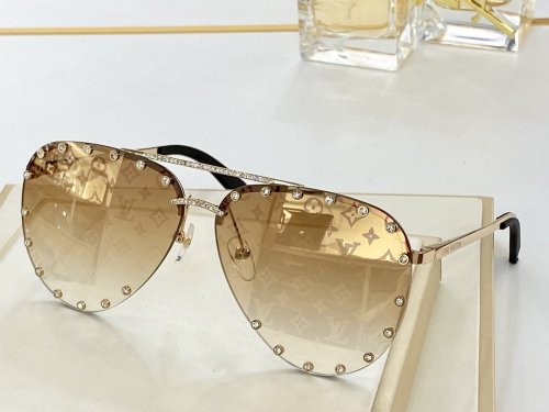 LOUIS VUITTON Sunglasses