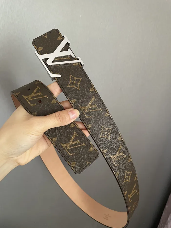 LOUIS VUITTON Belt